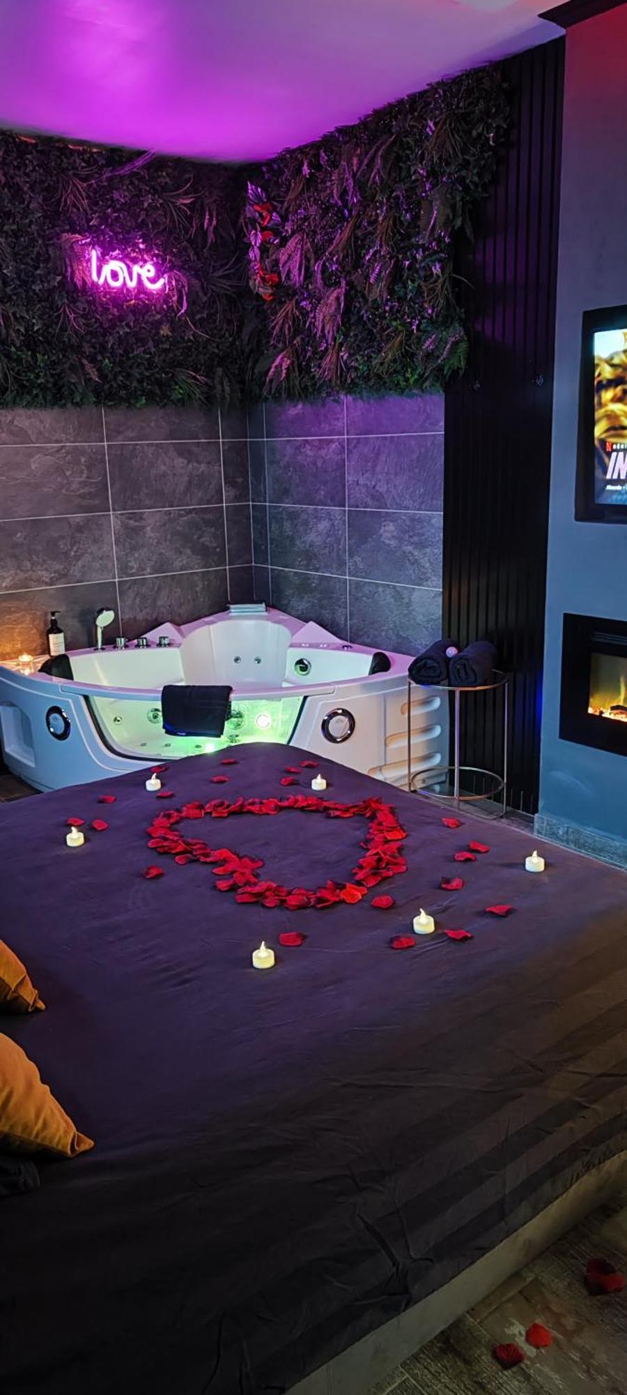 Loveroomxspa Bourg-Saint-Christophe Kamer foto